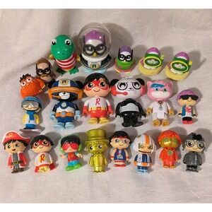 Ryans World Action Figures Panda Orange Moe Pirate Scuba Gus Trip Mini Set Of 21